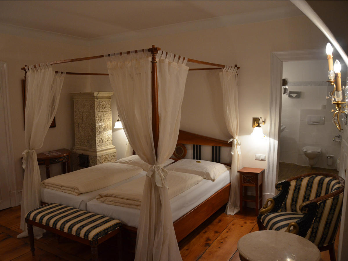 Schlosshotel Neckarbischofsheim Номер фото
