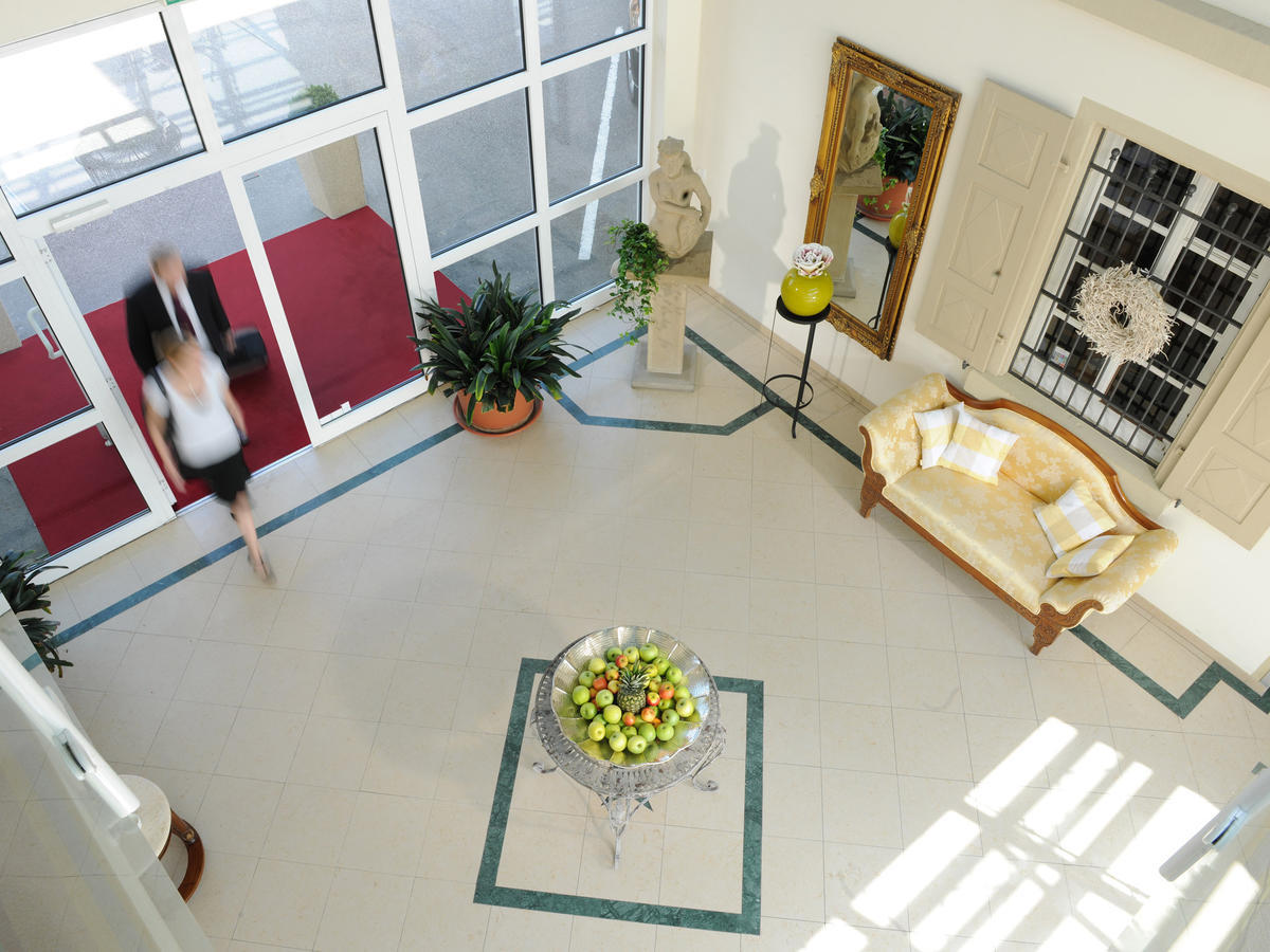 Schlosshotel Neckarbischofsheim Екстер'єр фото