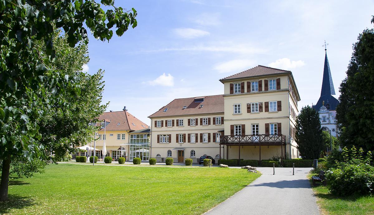 Schlosshotel Neckarbischofsheim Екстер'єр фото